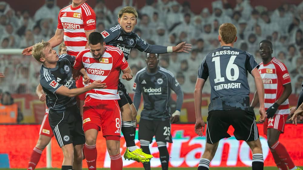 Das Spiel von Union Berlin gegen Eintracht Frankfurt war hart umkämpft. / Foto: Soeren Stache/dpa