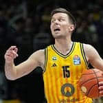 Fällt mehrere Wochen aus: Alba-Spielmacher Martin Hermannsson. / Foto: Soeren Stache/dpa