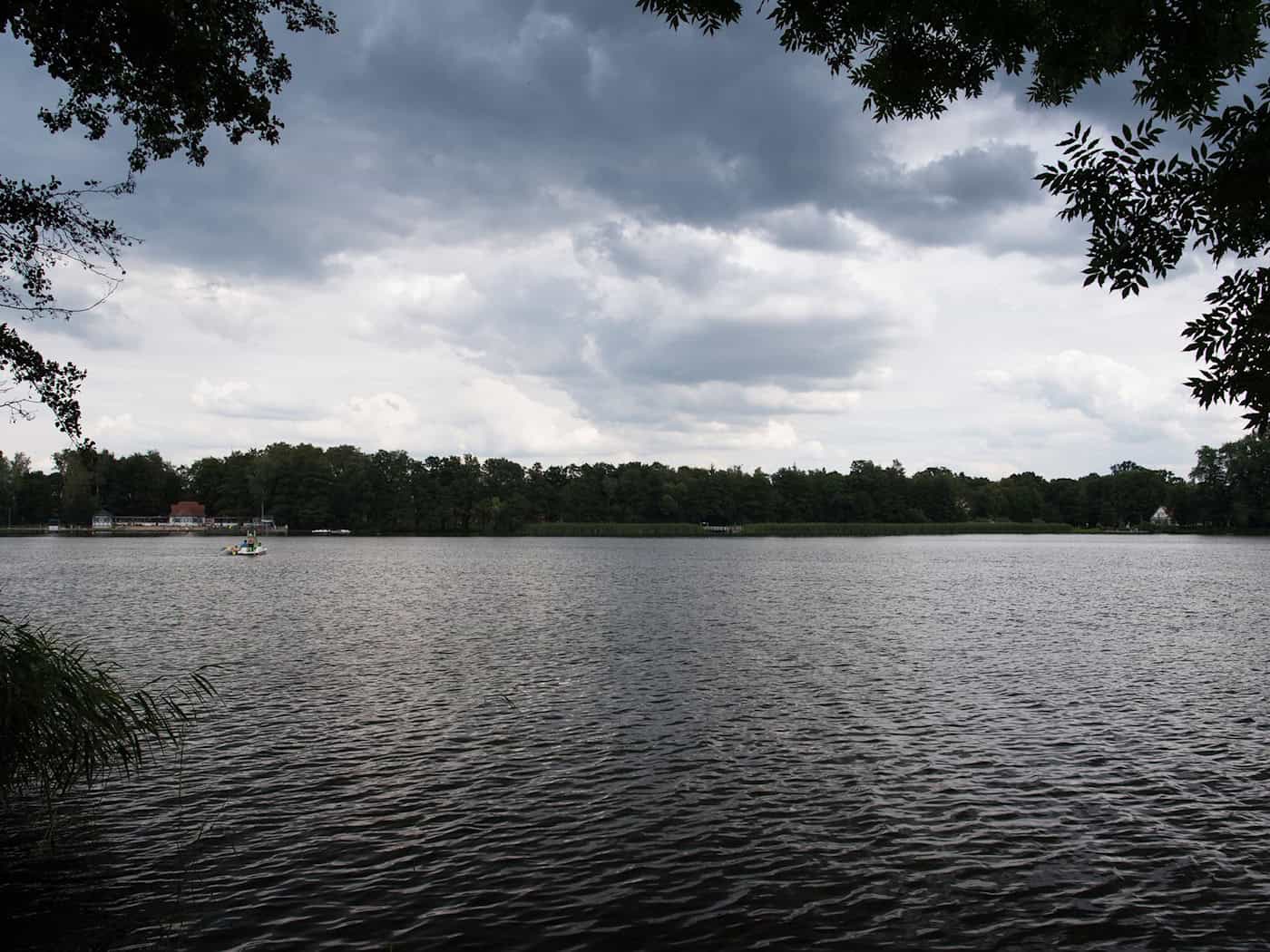 Der Klempowsee im Sommer. (Archivbild) / Foto: picture alliance / Soeren Stache/dpa/ZB