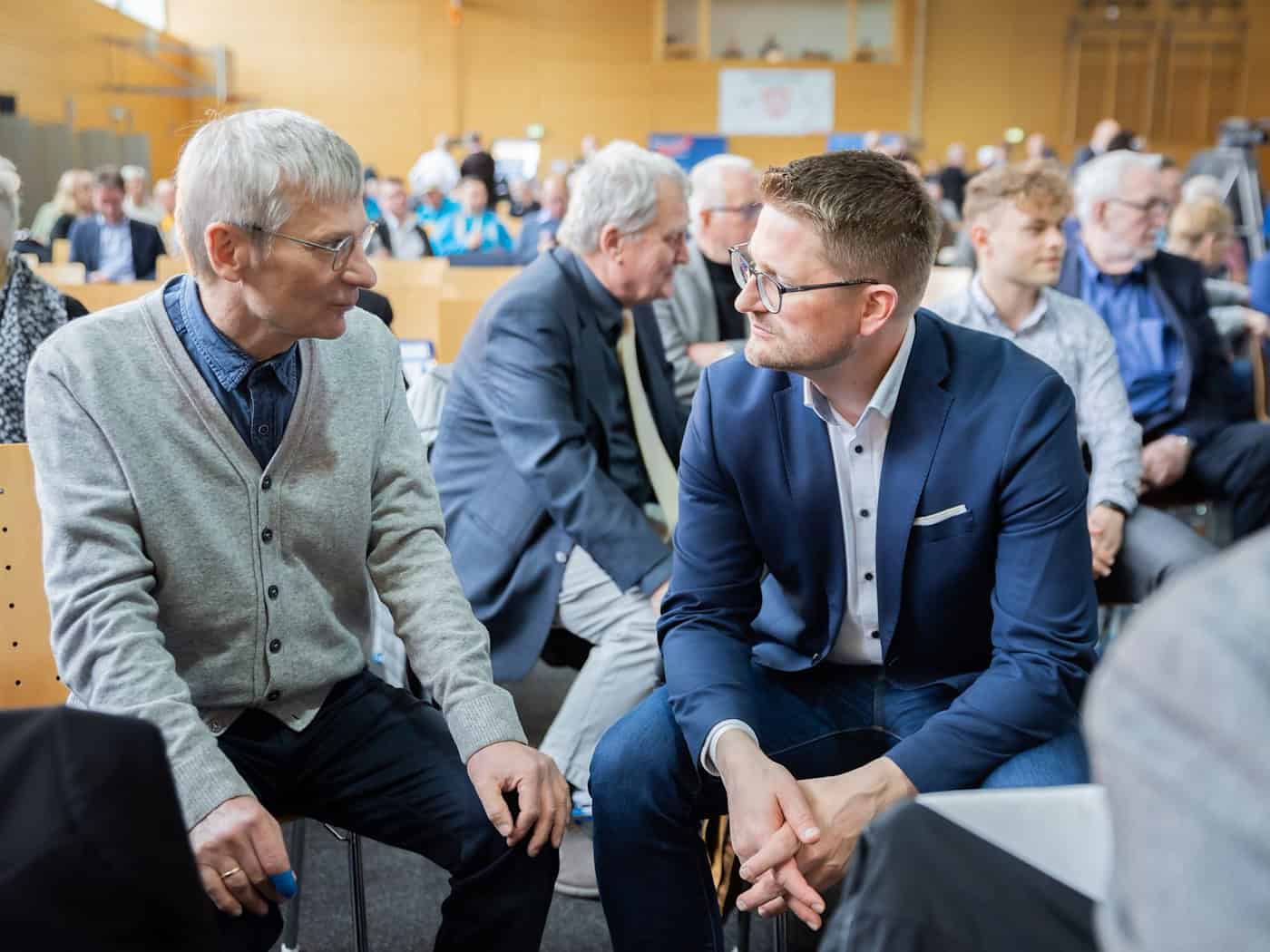 Der AfD-Fraktionsvorsitzende Hans-Christoph Berndt (l) und AfD-Landeschef René Springer kritisieren den Koalitionsvertrag von SPD und CDU. (Archivbild). / Foto: Christoph Soeder/dpa