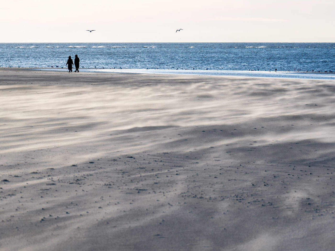 Mit einem gemeinsamen Fonds wollen der Deutsche Tourismusverband und die Buchungsplattform Airbnb den Tourismus abseits der Ballungsräume fördern. (Symbolbild) / Foto: Hauke-Christian Dittrich/dpa