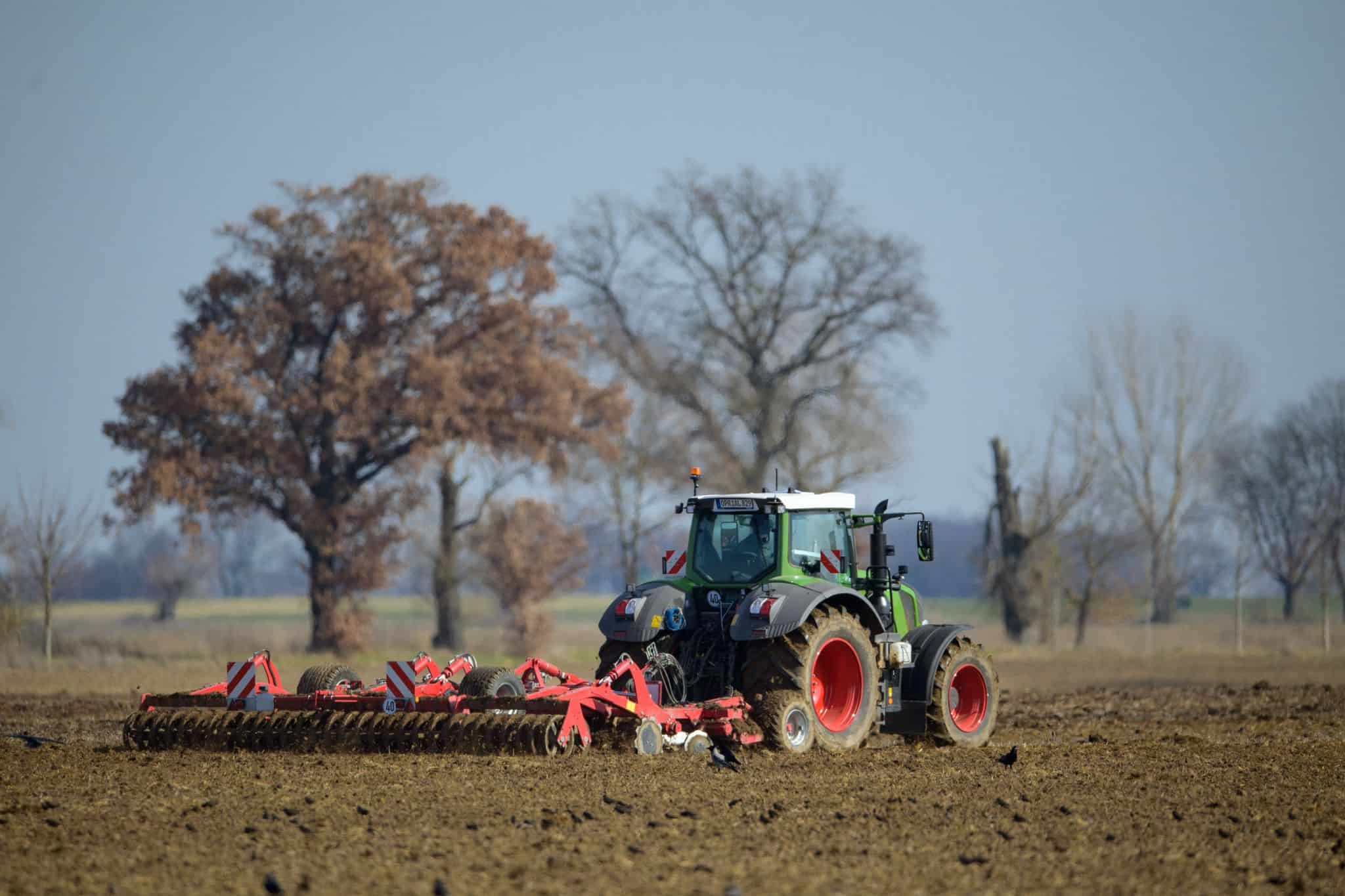 Bauern klagen ber Preissprung bei Diesel und Dnger