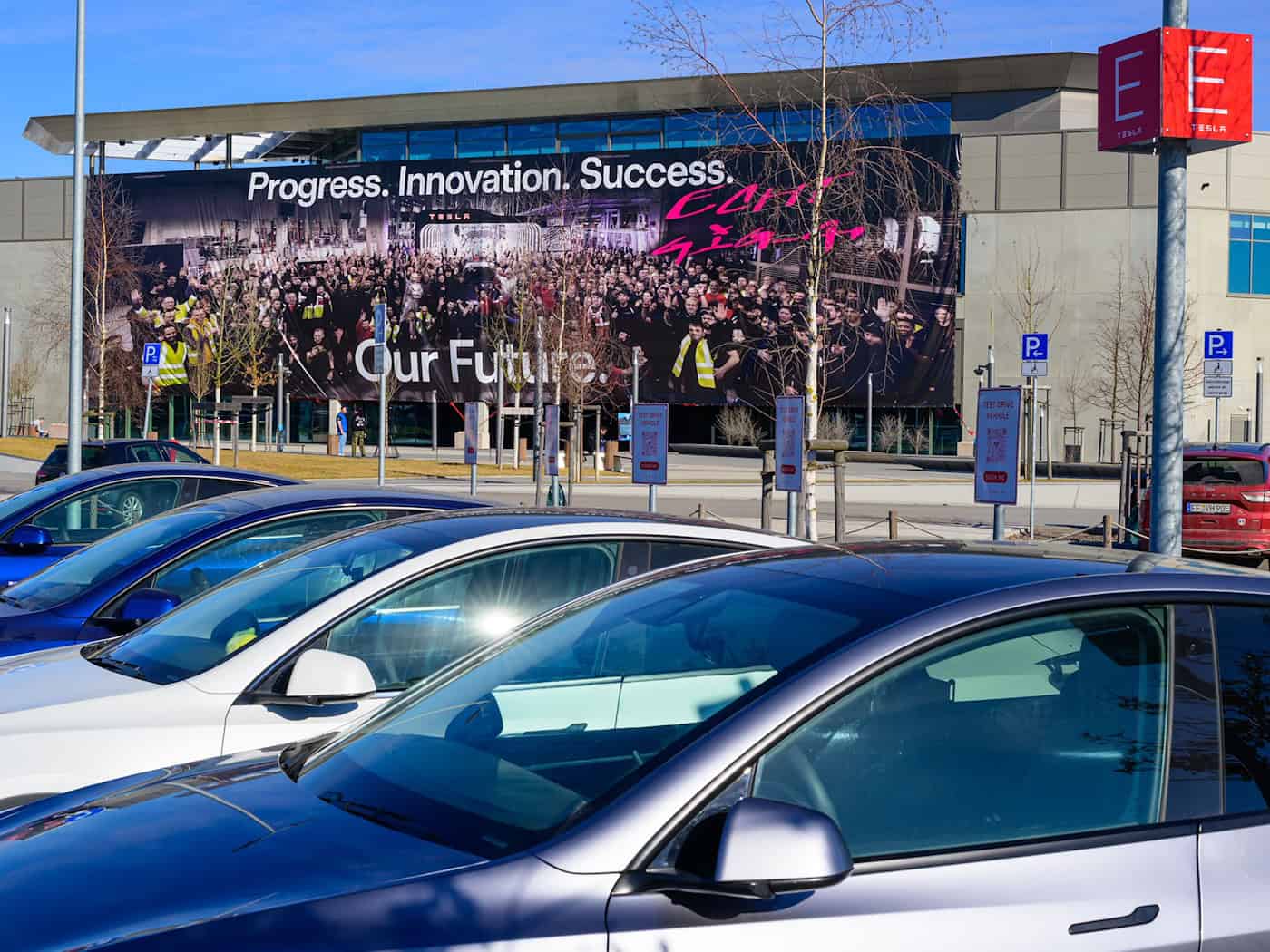 Die Staatsanwaltschaft Frankfurt (Oder) äußert sich zu Ermittlungen nach einem Vorwurf von Tesla gegen die IG Metall. (Archivbild) / Foto: Patrick Pleul/dpa