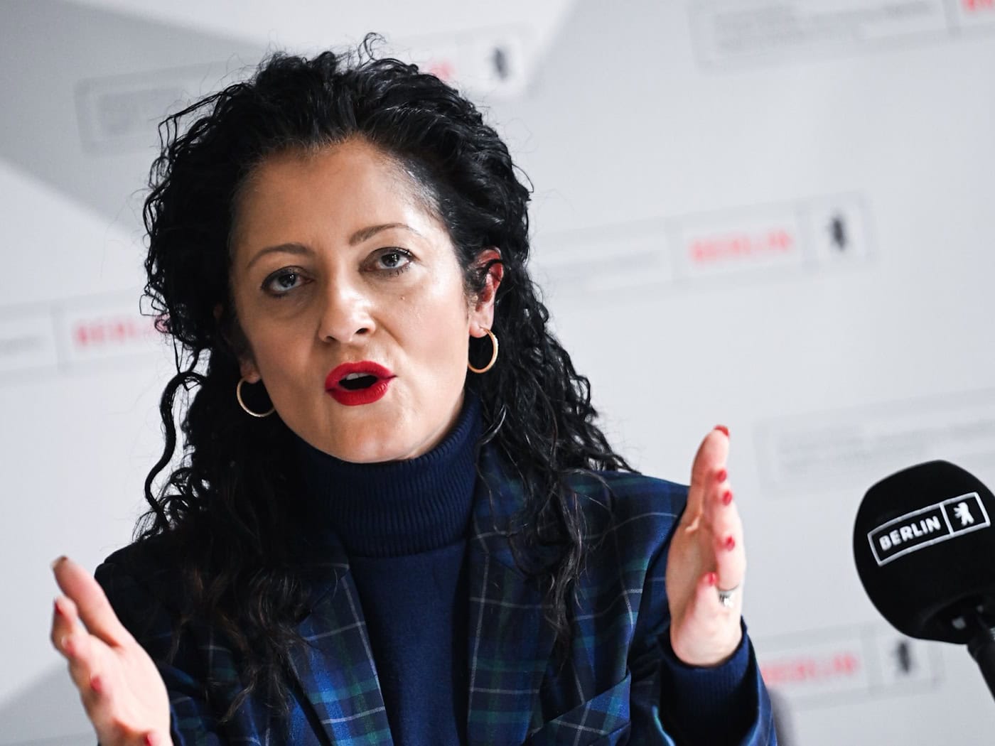 Cansel Kiziltepe (SPD) kann sich trotz der Wahlschlappe ihrer Partei im Südwesten über das gute Abschneiden von Cem Özdemir (Grüne) freuen. (Archivfoto) / Foto: Britta Pedersen/dpa