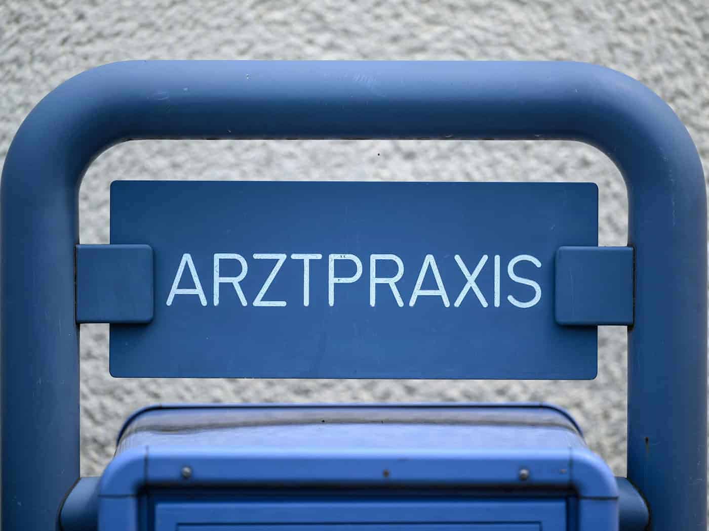 Auf 100.000 Einwohner kommen in Brandenburg rund 200 Ärztinnen und Ärzte. (Symbolbild). / Foto: Patrick Pleul/dpa