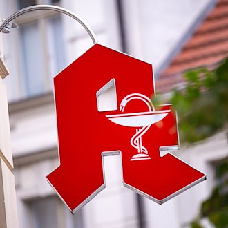 Die Brandenburger Apotheken machen für einen Tag dicht (Archivbild). / Foto: Monika Skolimowska/dpa