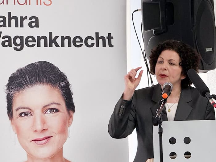 Zur Absenkung der hohen Sprit- und Energiepreise fordert die BSW-Bundesvorsitzende Amira Mohamed Ali die Rückkehr zu russischem Öl und Gas. / Foto: Iris Leithold/dpa-Zentralbild/dpa