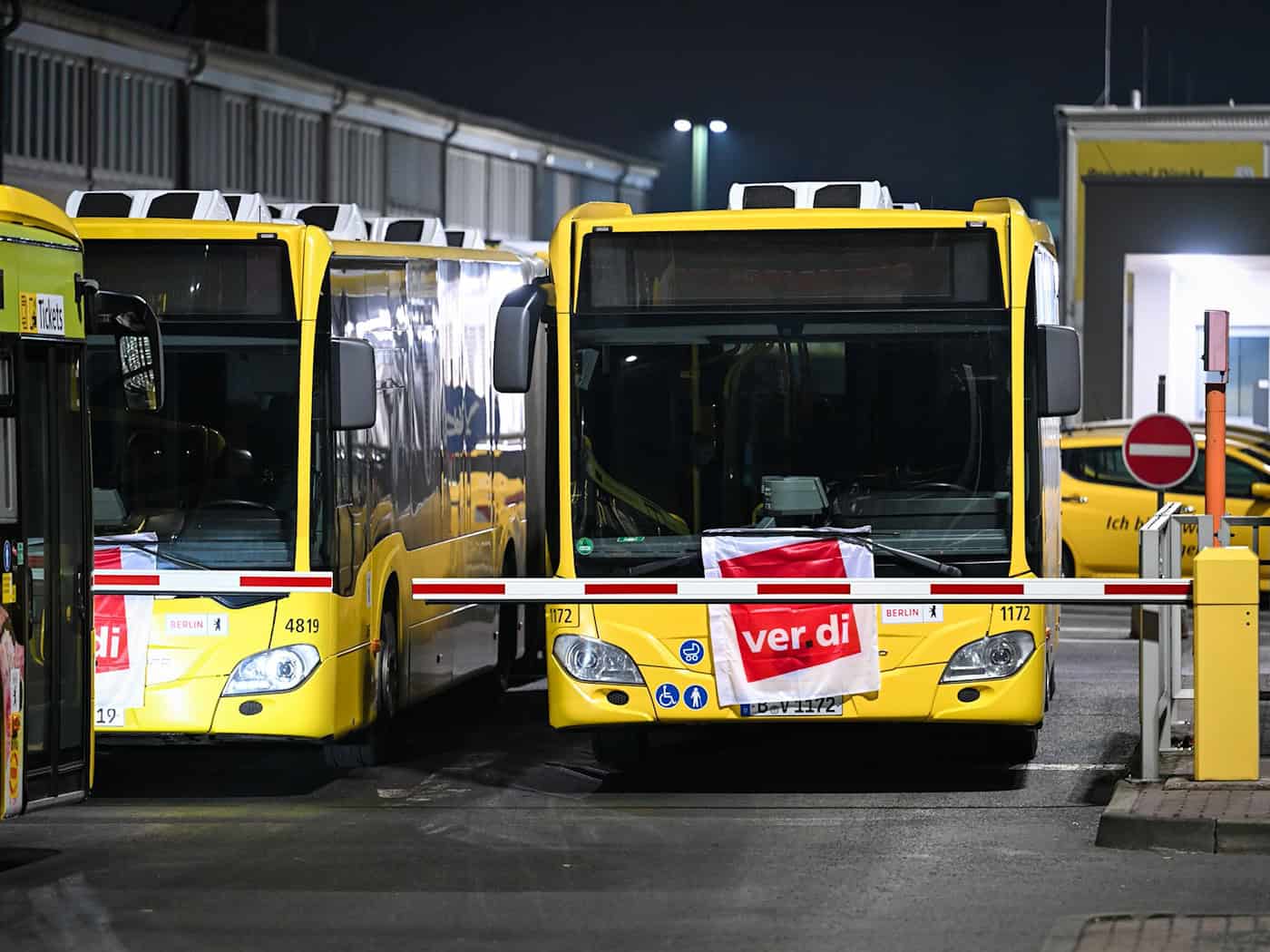 Seit längerem laufen die Tarifverhandlungen der Gewerkschaft Verdi mit den Berliner Verkehrsbetrieben (BVG) - ein Ergebnis liegt noch nicht vor. (Archiv) / Foto: Soeren Stache/dpa