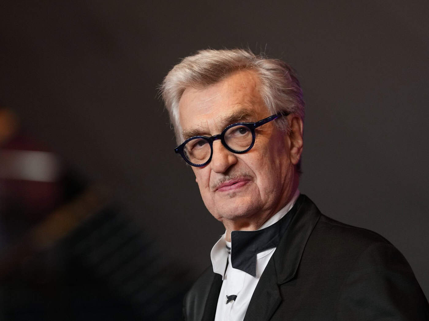 Wim Wenders wird beim Deutschen Filmpreis mit dem Ehrenpreis ausgezeichnet (Archivbild). / Foto: Soeren Stache/dpa