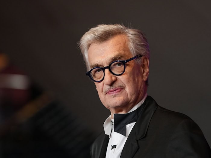 Wim Wenders wird beim Deutschen Filmpreis mit dem Ehrenpreis ausgezeichnet (Archivbild). / Foto: Soeren Stache/dpa