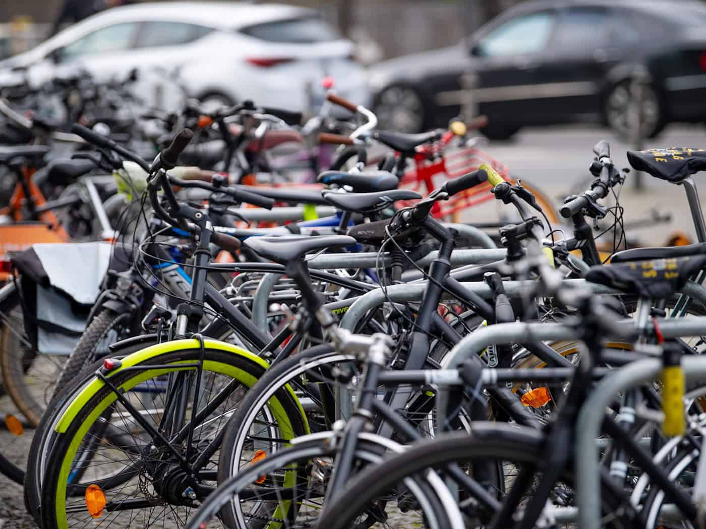 Auch die Frau hatte ihr Fahrrad nicht als gestohlen gemeldet. (Symbolbild) / Foto: Monika Skolimowska/dpa-Zentralbild/dpa