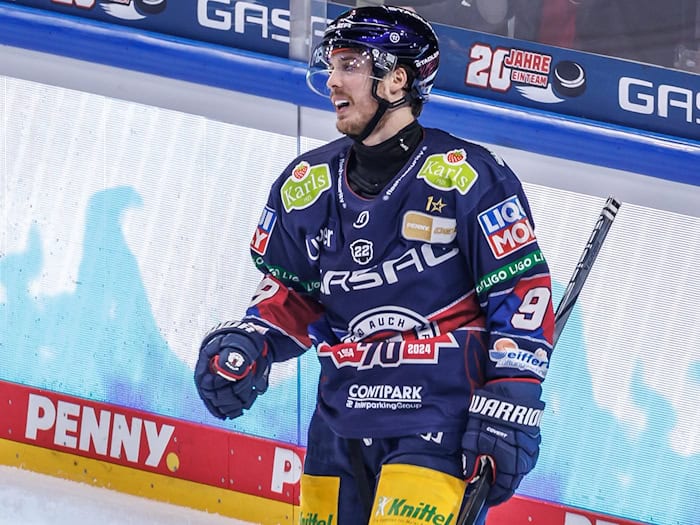 Ty Ronning erzielte beim 2:1 der Eisbären Berlin gegen die Straubing Tigers beide Treffer. (Archivbild) / Foto: Andreas Gora/dpa