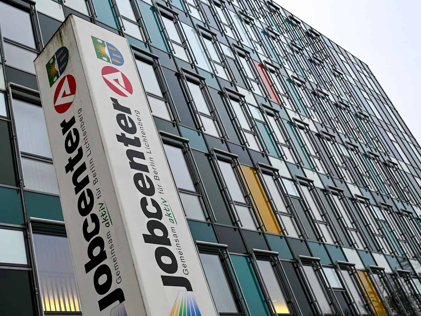 In Berlin ist die Arbeitslosigkeit im Vergleich zu Februar leicht gesunken. (Symbolbild) / Foto: Jens Kalaene/dpa