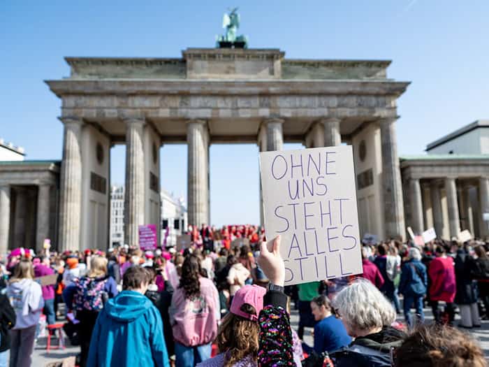 «Frauenstreik» für mehr Gleichstellung in Berlin