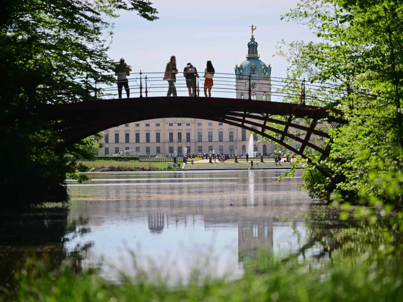 In Berlin leben nach Angaben der Malteser rund 65.000 Menschen mit Demenz. (Symbolbild) / Foto: Sebastian Christoph Gollnow/dpa