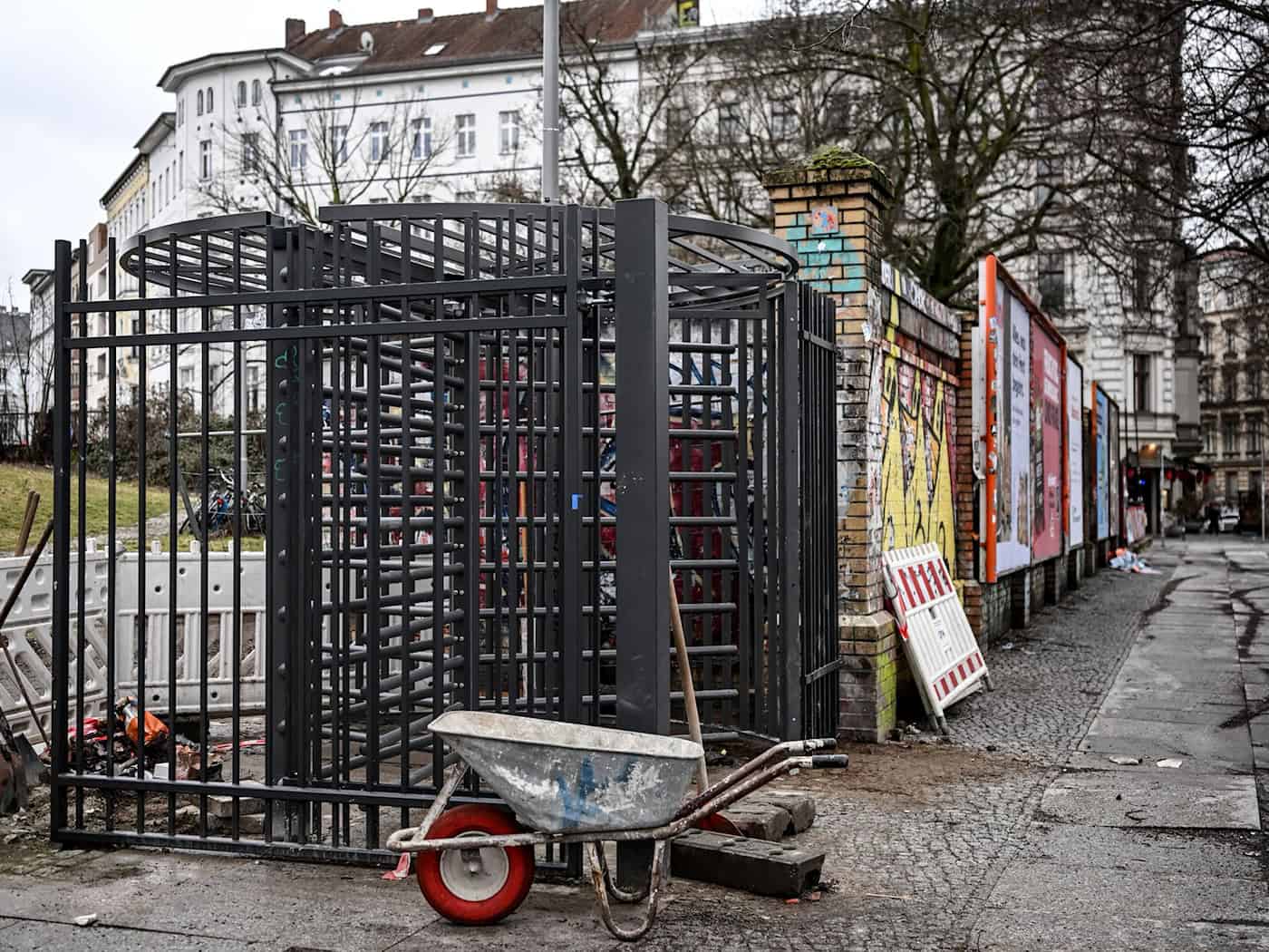 Der Görlitzer Park soll laut einer Ankündigung der zuständigen Senatorin nachts ab dem 1. März geschlossen werden.  / Foto: Britta Pedersen/dpa