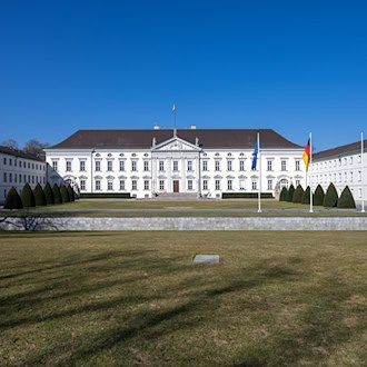 Wird auch abgesperrt: Schloss Bellevue. (Archivbild) / Foto: Soeren Stache/dpa/ZB