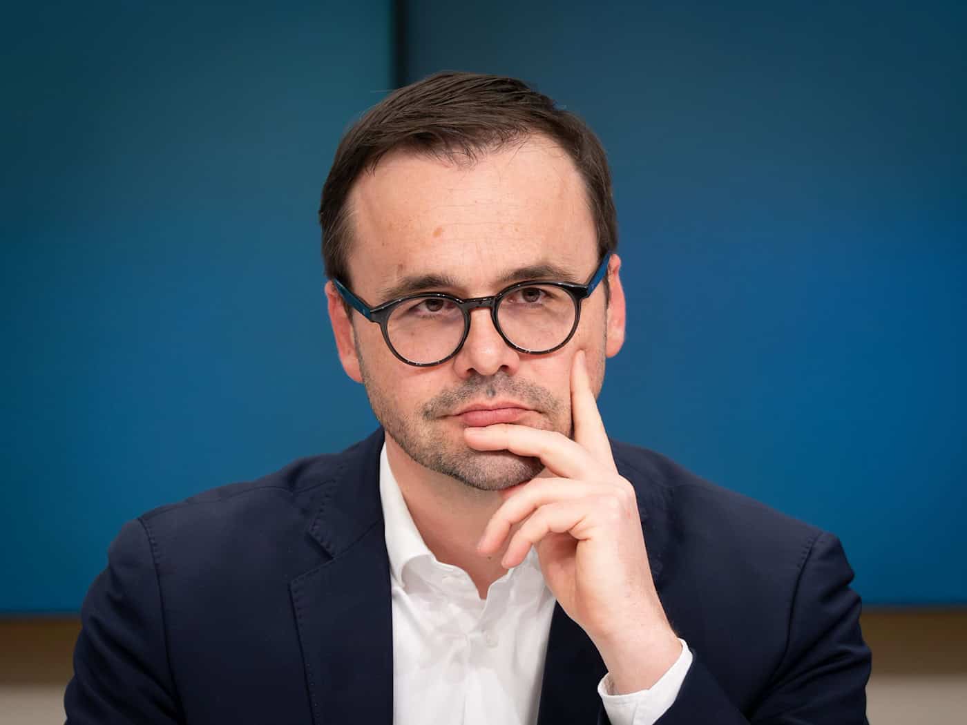 Brandenburgs CDU-Landeschef Jan Redmann wird Innenminister und strebt zwei Staatssekretäre an (Archivbild). / Foto: Soeren Stache/dpa