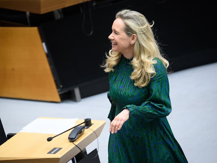 Kultursenatorin kommentiert Weimers Vorgehen nicht