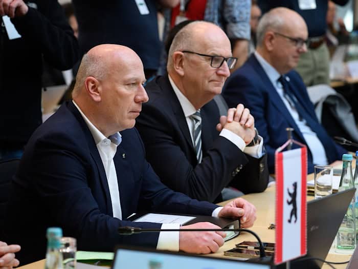 Brandenburgs Ministerpräsident Dietmar Woidke (SPD) hält eine zügige Entlastung bei den Strompreisen für notwendig. / Foto: Bernd von Jutrczenka/dpa