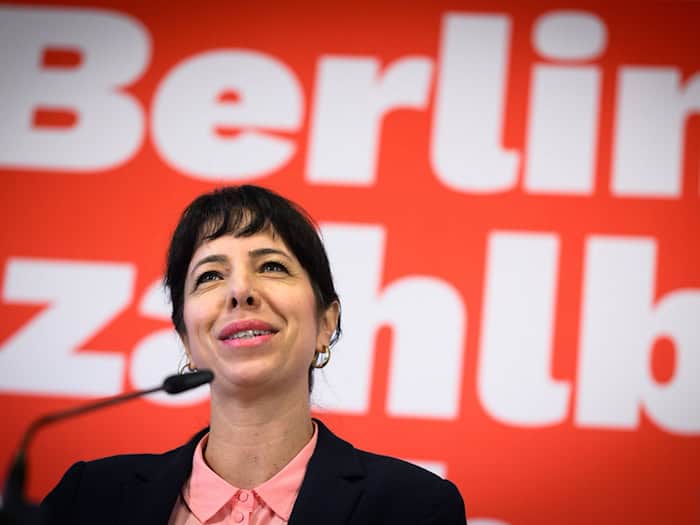 Elif Eralp will die Berliner Linke am 20. September zum Wahlsieg führen.   / Foto: Bernd von Jutrczenka/dpa
