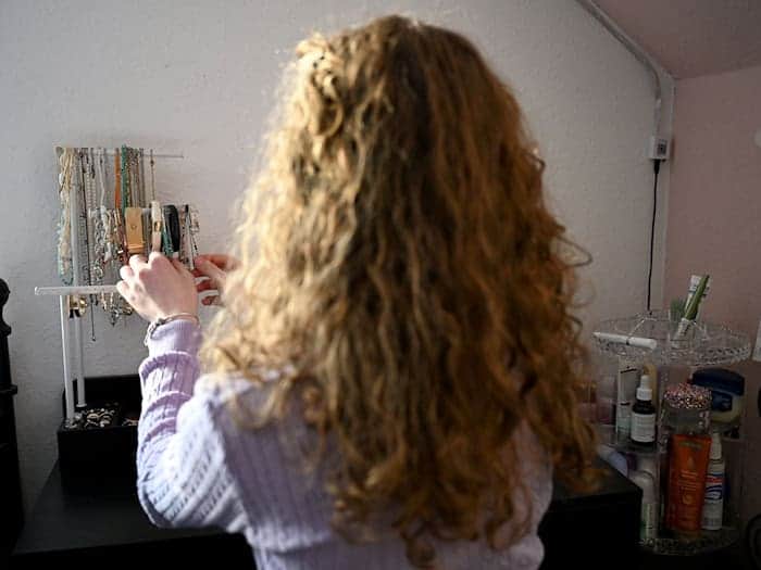  Matilda verwandelt ihr Zimmer schon seit längerem in ein Jugendzimmer. / Foto: Markus Lenhardt/dpa