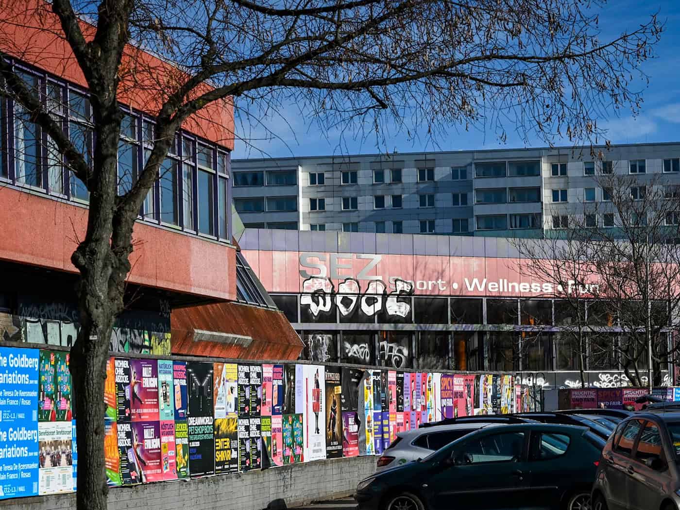 Lässt sich der Abriss des ehemaligen Sport- und Erholungszentrums (SEZ) in Berlin-Friedrichshain noch verhindern? (Archivbild) / Foto: Jens Kalaene/dpa