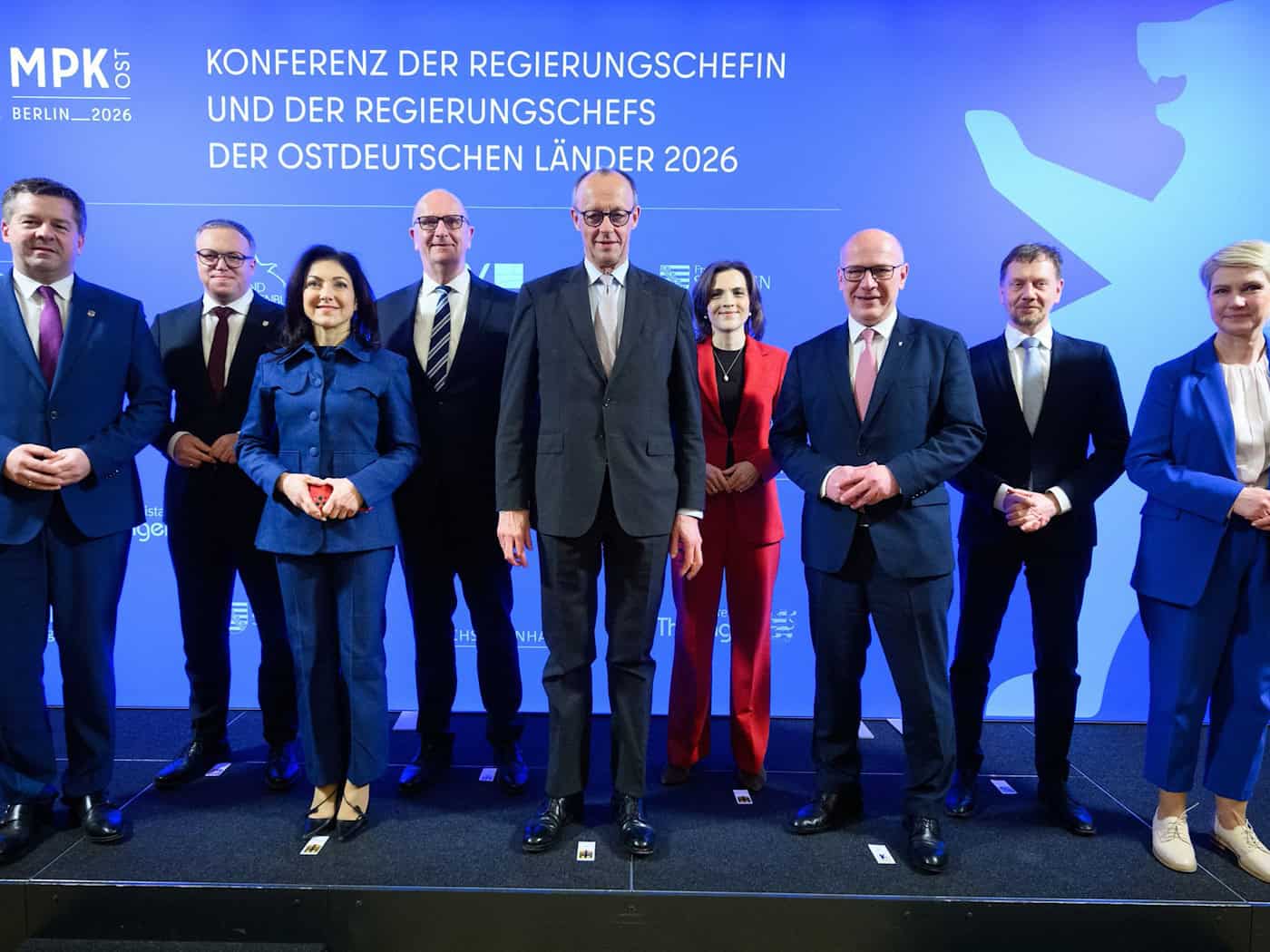 Zur Ministerpräsidentenkonferenz Ost in Berlin kam Kanzler Friedrich Merz (CDU). / Foto: Bernd von Jutrczenka/dpa