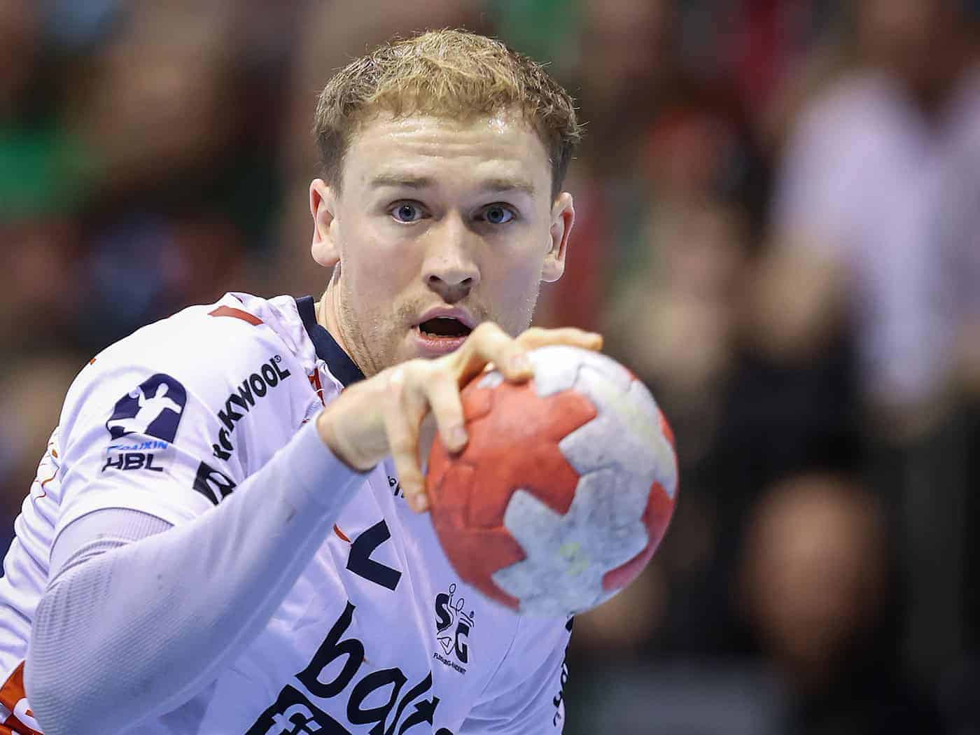 Simon Pytlick wechselt spätestens 2027 von der SG Flensburg-Handewitt zu den Füchsen Berlin. (Archivbild) / Foto: Ronny Hartmann/dpa-Zentralbild/dpa