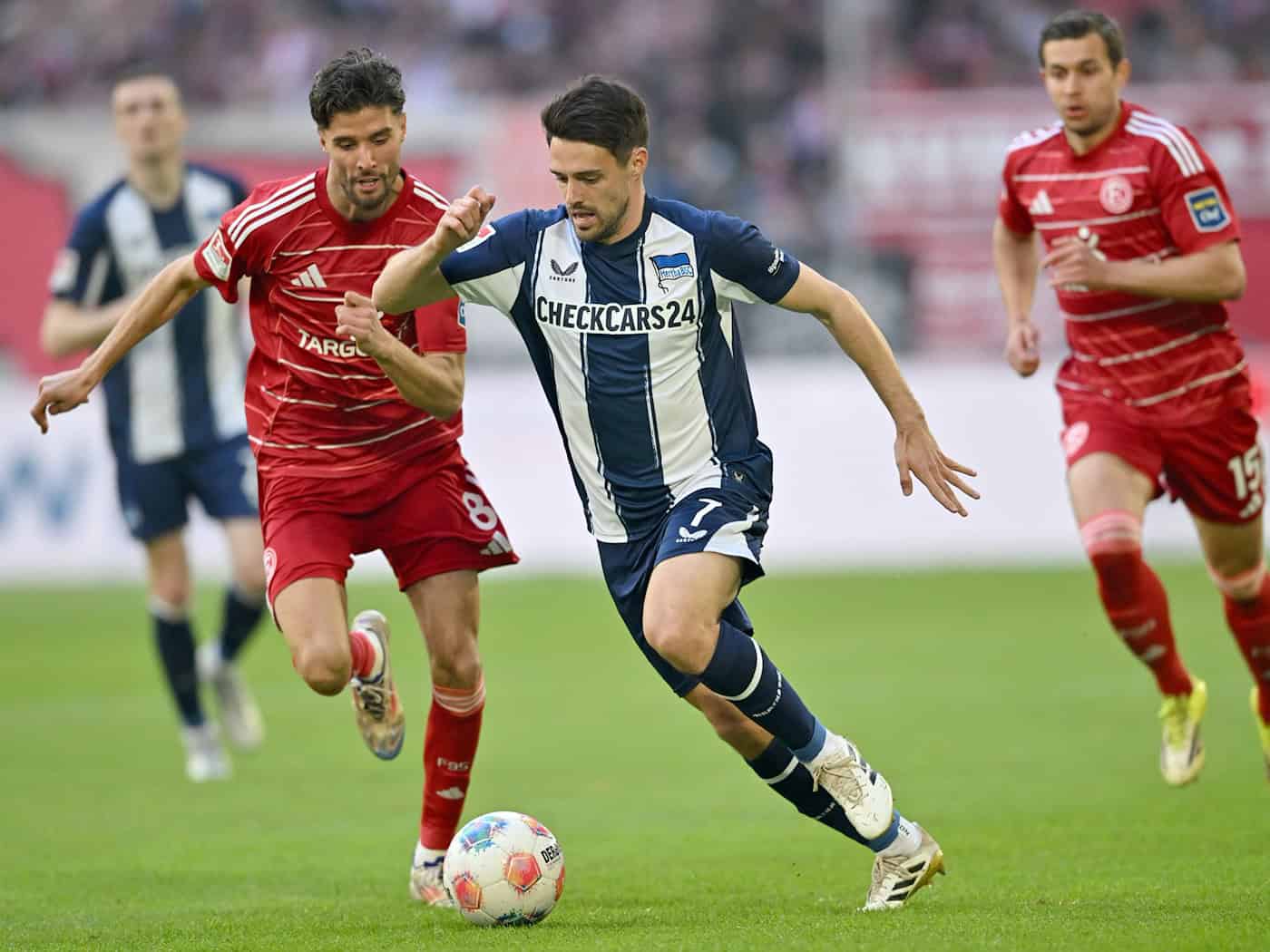 Josip Brekalo und seine Hertha-Mitspieler waren Fortuna Düsseldorf überlegen. / Foto: Anke Waelischmiller/dpa