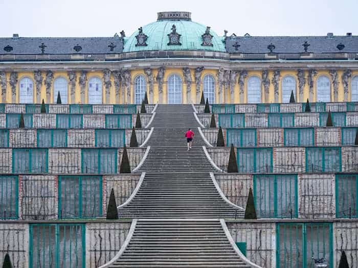 Das Schloss Sanssouci ist eines der Wahrzeichen Potsdams (Archivbild) / Foto: Soeren Stache/dpa