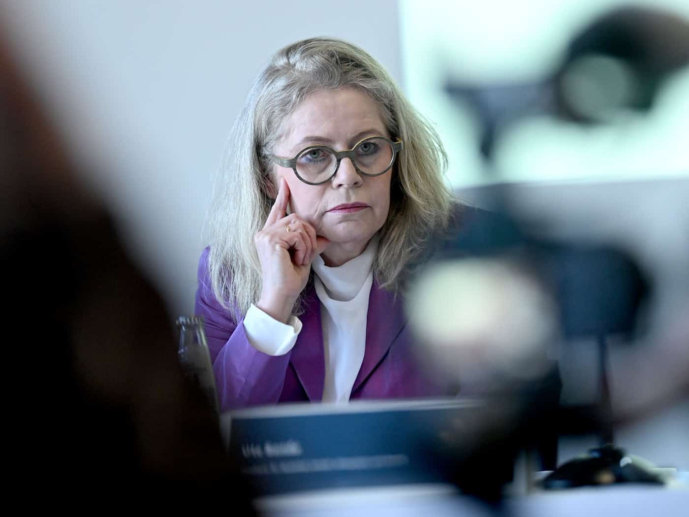 Ute Bonde ruft die Tarifparteien am BER dazu auf, aufeinander zuzugehen. (Archivbild) / Foto: Britta Pedersen/dpa