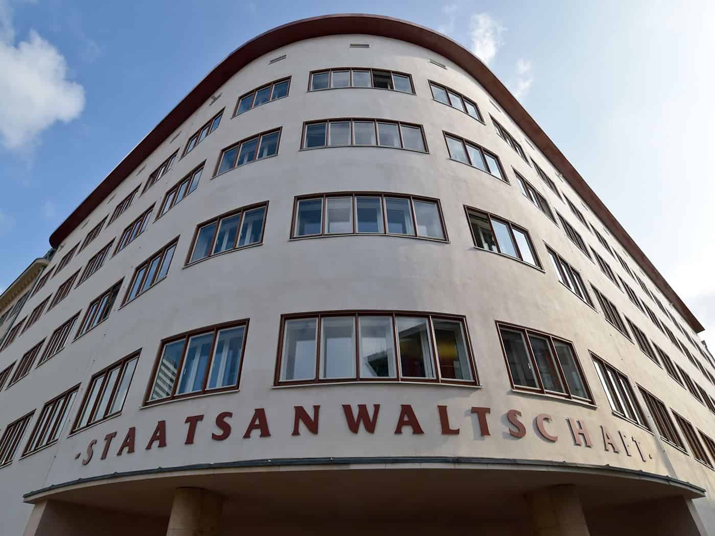 Die Staatsanwaltschaft Frankfurt (Oder) ermittelt gegen «unbekannte Mitarbeiter» einer Reha-Klinik in Buckow in der Märkischen Schweiz wegen fahrlässiger Tötung - in diesem Fall durch Unterlassen. (Symbolbild) / Foto: Patrick Pleul/dpa-Zentralbild/dpa