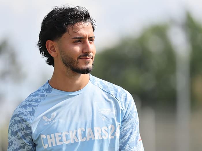 Kevin Sessa spielt seit Sommer 2024 für die Berliner. (Archivbild) / Foto: Andreas Gora/dpa