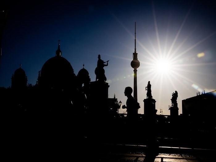 Die Staatsoper Unter den Linden organisiert einen gemeinsamen Lauf. (Symbolbild) / Foto: Christoph Soeder/dpa