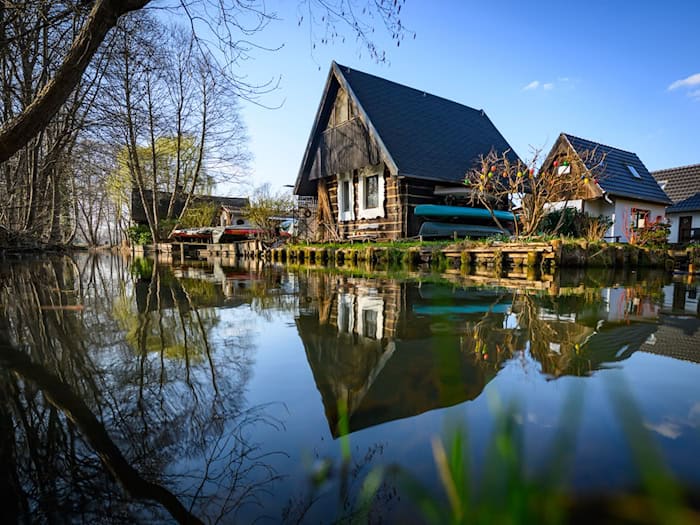 In den nächsten Tagen soll nach sonnigem Wochenstart Regen folgen. (Archivbild) / Foto: Patrick Pleul/dpa