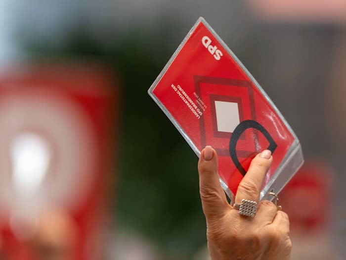 Nach der CDU stimmte auch die Brandenburger SPD dem Koalitionsvertrag zu.     / Foto: Soeren Stache/dpa