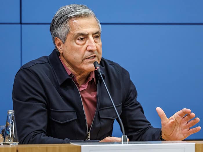 Niroomand ist ein Kritiker der iranischen Staatsführung. (Archivbild) / Foto: Andreas Gora/dpa