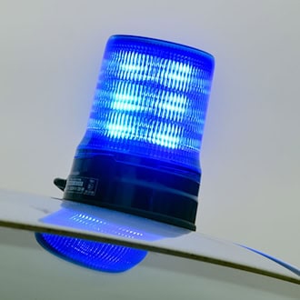 Die Polizei entdeckte den Wagen der Verdächtigen in der Nähe. (Symbolbild) / Foto: Patrick Pleul/dpa-Zentralbild/dpa