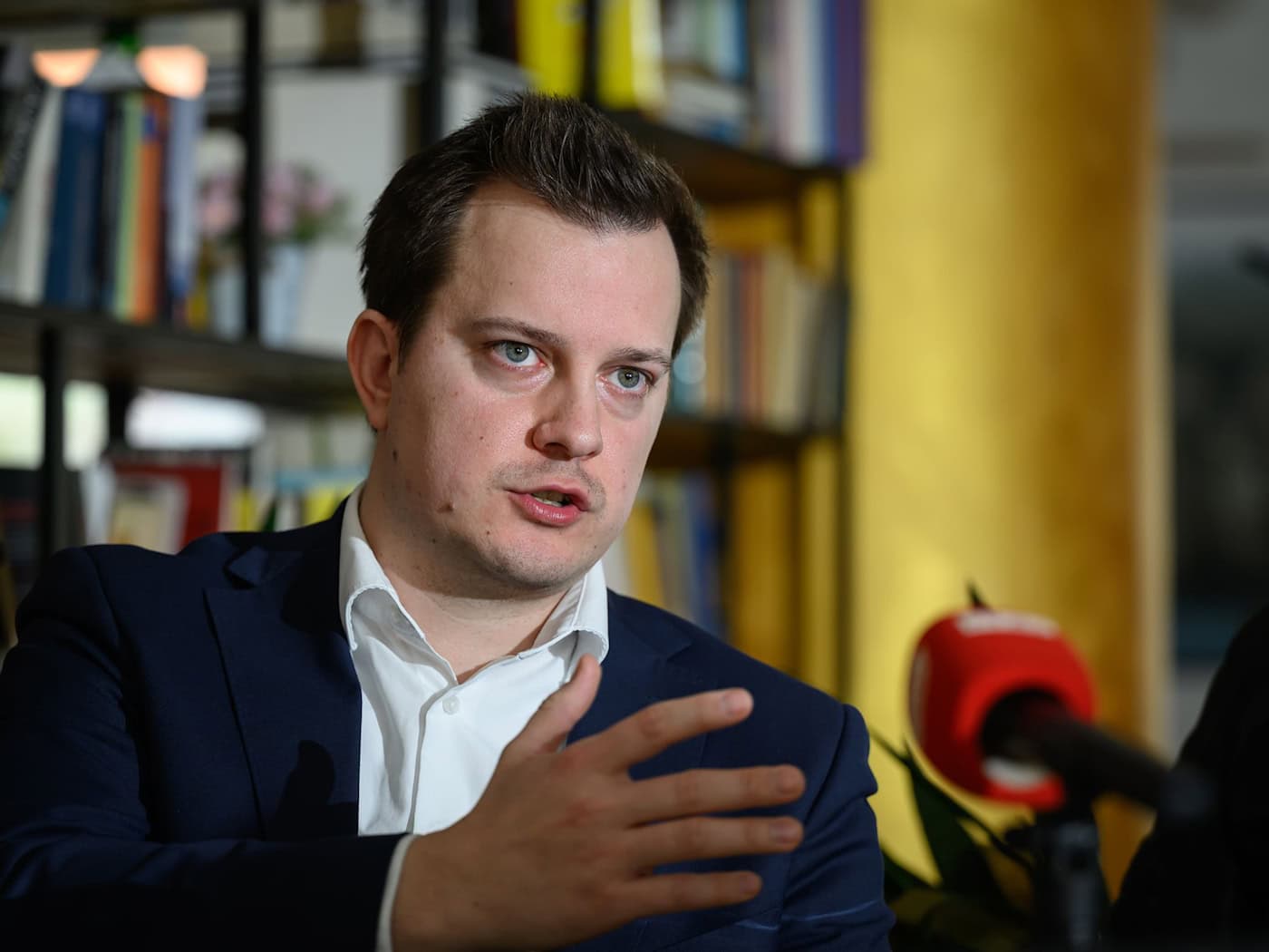 Patrick Hübner sieht sich mit dem Vorwurf des Wahlbetrugs konfrontiert. / Foto: Patrick Pleul/dpa