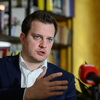 Patrick Hübner sieht sich mit dem Vorwurf des Wahlbetrugs konfrontiert. / Foto: Patrick Pleul/dpa