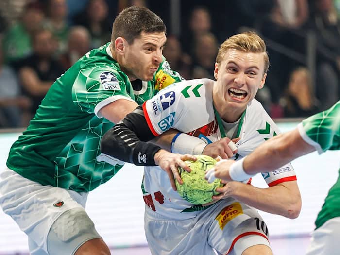 Berlins Mijajlo Marsenic (l.) und Magdeburgs Gisli Kristjansson stehen sich am Samstag erneut gegenüber. (Archivbild) / Foto: Andreas Gora/dpa