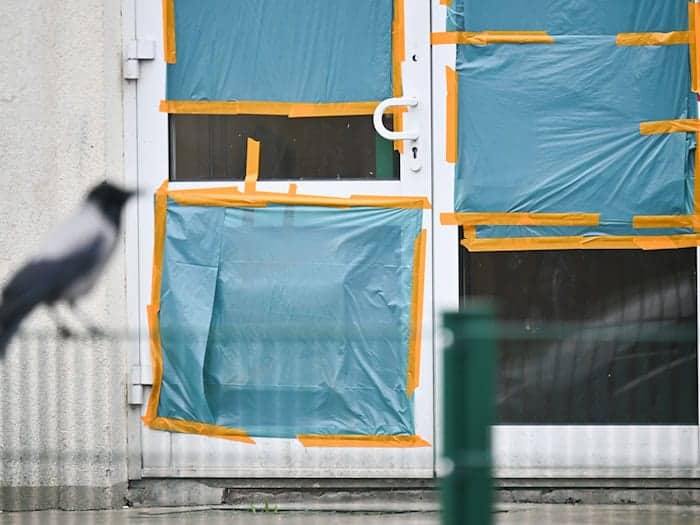 Ein Angriff auf die Flüchtlingsunterkunft in Stahnsdorf zählt zu den Gewaltstraftaten, die der Verein Opferperspektive für 2025 auflistet. (Archivbild) / Foto: Sebastian Christoph Gollnow/dpa