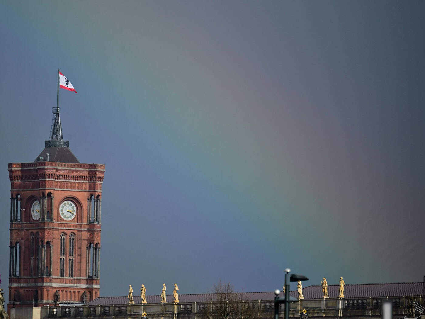 In Berlin und Brandenburg bleibt es am Wochenende eher trüb. / Foto: Sebastian Gollnow/dpa