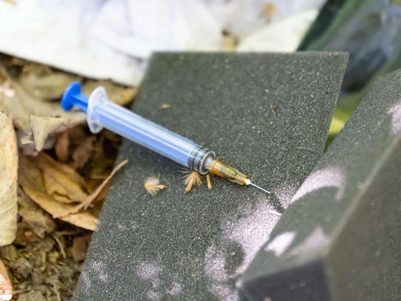 Verwahrlosung, Unrat und benutzte Spritzen: Die Zustände in einem Kreuzberger Hochhaus sind einem Bericht der «Bild»-Zeitung zufolge schlimm. (Symbolbild) / Foto: Fabian Sommer/dpa