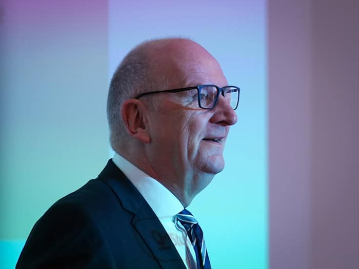 Brandenburgs Ministerpräsident Dietmar Woidke (SPD) nennt seine Ziele für eine künftige SPD/CDU-Koalition.  / Foto: Soeren Stache/dpa