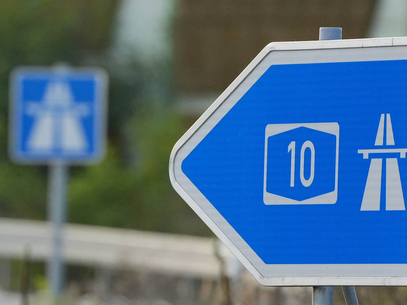 Zwei Schwerverletzte am Wochenende an der A10