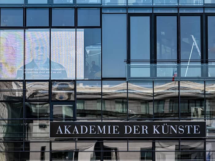 Die Akademie der Künste hat Teile eines Grass-Manuskripts erworben. (Archivbild) / Foto: Britta Pedersen/dpa