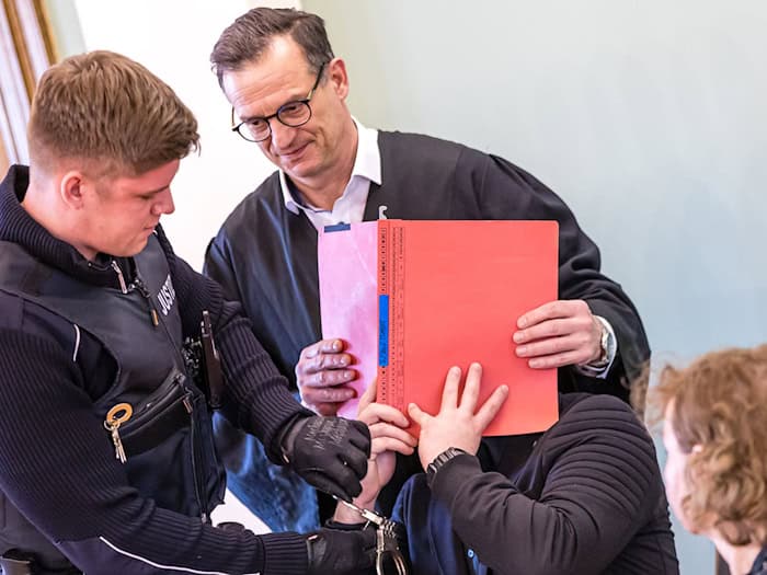 Der Angeklagte soll einen Polizisten getötet haben. (Archivbild) / Foto: Frank Hammerschmidt/dpa