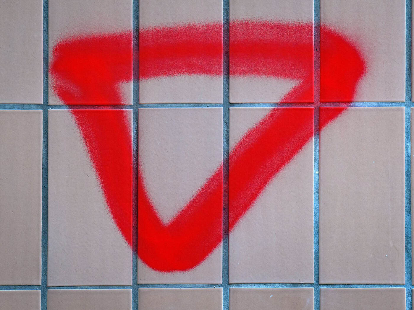 In Berlin nahm die Zahl antisemitischer Vorfälle im Zuge des Krieges im Gaza-Streifen deutlich zu. (Symbolbild)  / Foto: Bernd von Jutrczenka/dpa